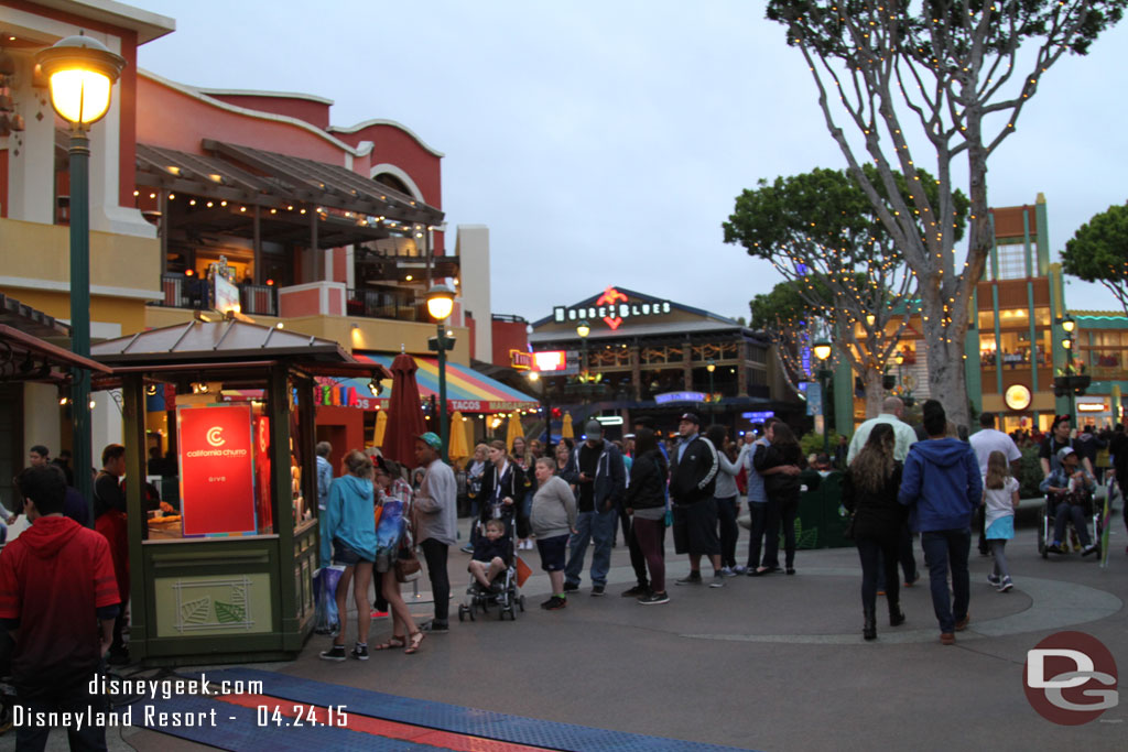 A line for Churros here (the other kiosk had no one).