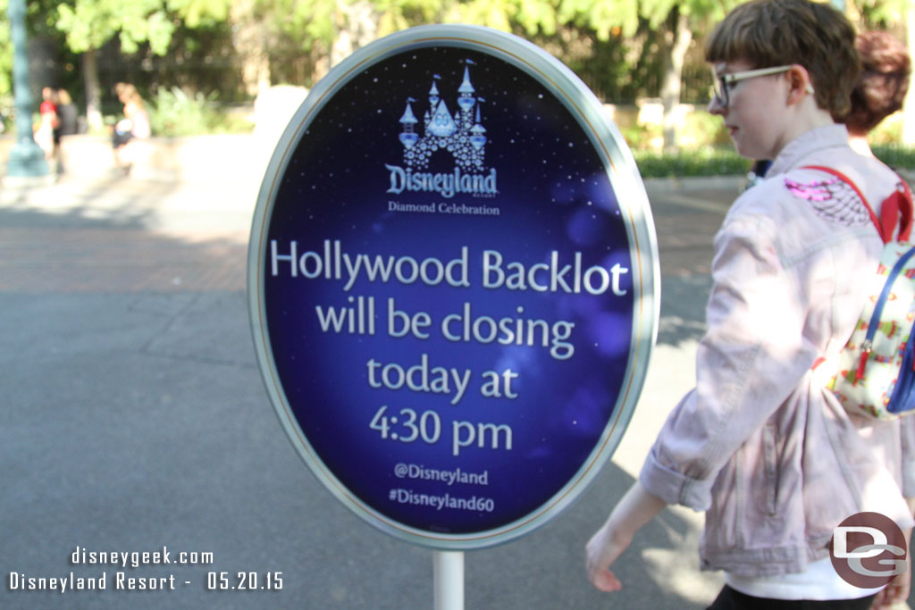 Learned the Backlot closed at 4:30.. so that meant my plan of walking that way was not going to work.