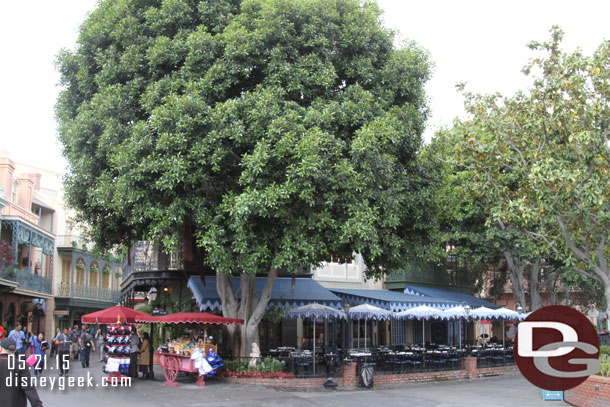 New Orleans Square was relatively quiet.  Pirates was open..