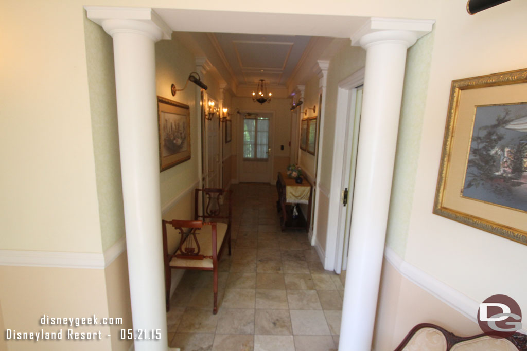 The entry way for the Dream Suite.  At the far end is the doorway that leads to the elevator you see from the Pirates queue/Tree house.  To the right is a room for Cast Members as well as a bathroom.  The suite entrance is to the left and the courtyard is behind me.