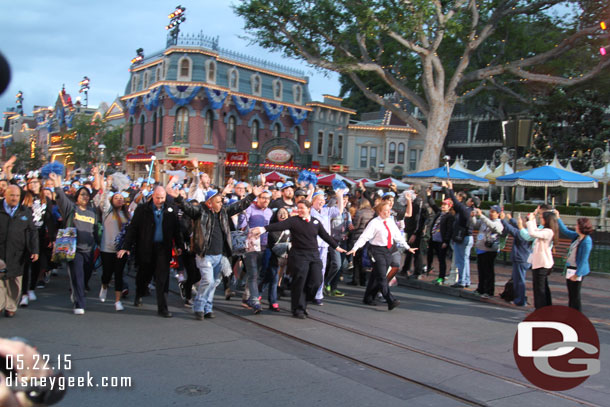 Several cast members out front setting a pace and guiding them to the hub before they were set free.