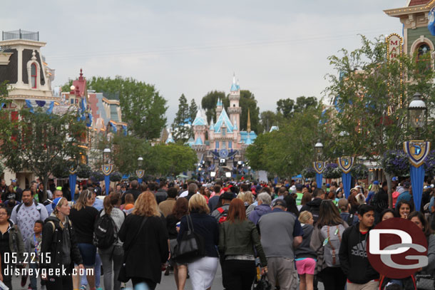 The view of Main Street at 7:05am.  Still a lot of guests flooding into the park.