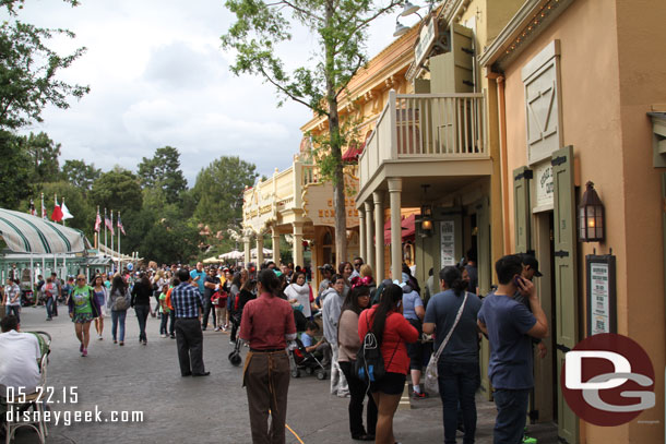 After eating walked back through around 4:20pm and the line had been reconfigured and stretched back past the Golden Horseshoe.