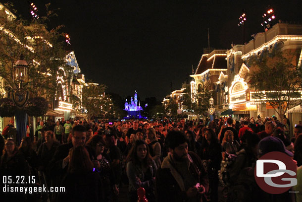 A last look up Main Street at 9:55pm... 16 hours after the park opening and down the street from where I was then.  8 hours left for those doing the overnight.. but for me it was time to head home.