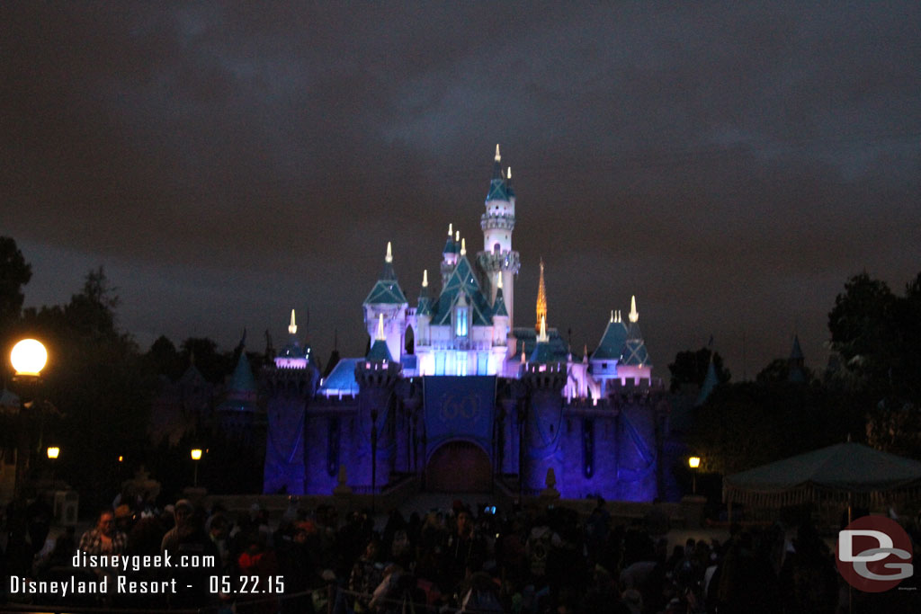 A blurry shot of the Castle thanks to a cast member yelling to keep walking.. there was no crowd so not sure why you can not pause for a pic.. this was from the hub near Partners.