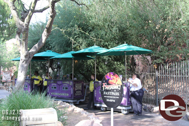 A fair number of cast members working the FastPass machines for Fantasmic.  No real rush on them for the second show right now.