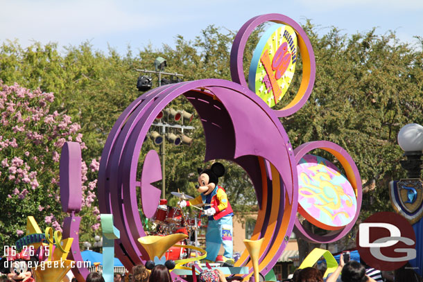 Passed by Soundsational on my way to DCA
