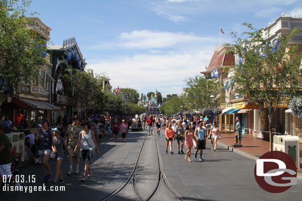 Main Street USA at 3:50pm.  No one seems to want to wait for the 4:30 parade on the East side of the street in the sun.  It was about 80 degrees today.