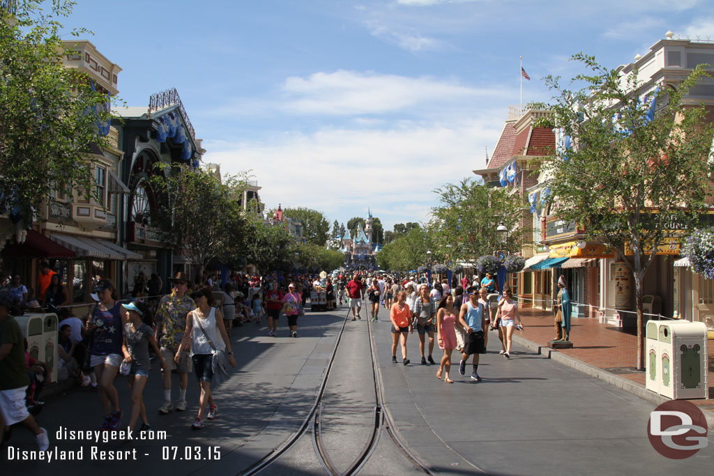 Main Street USA at 3:50pm.  No one seems to want to wait for the 4:30 parade on the East side of the street in the sun.  It was about 80 degrees today.