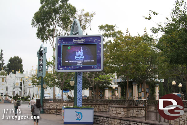 Another screen out in the Small World Mall area.