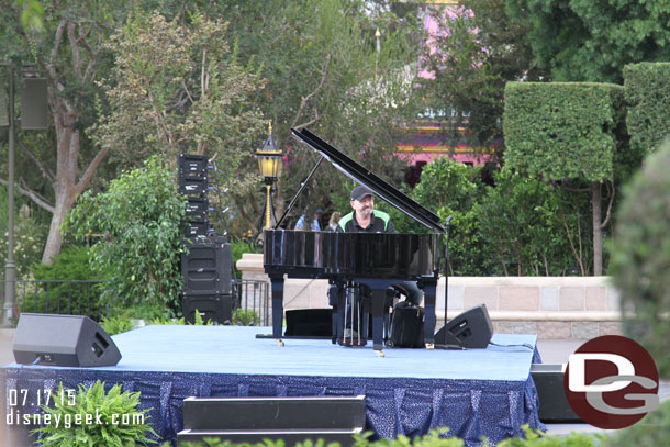 A sound check for the piano.