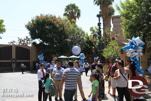 Cupcakes were also available in Disney California Adventure.  Here is a distribution location near the Tower of Terror.