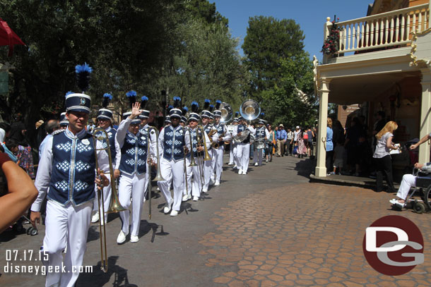 Back for the 3:05pm Disneyland Band performance to get some still images since I took video at the first one and to see if they did anything different (it was the same exact set).