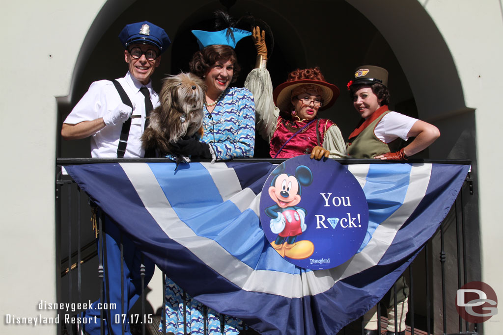 The Citizens of Buena Vista Street posed for a photo for me.