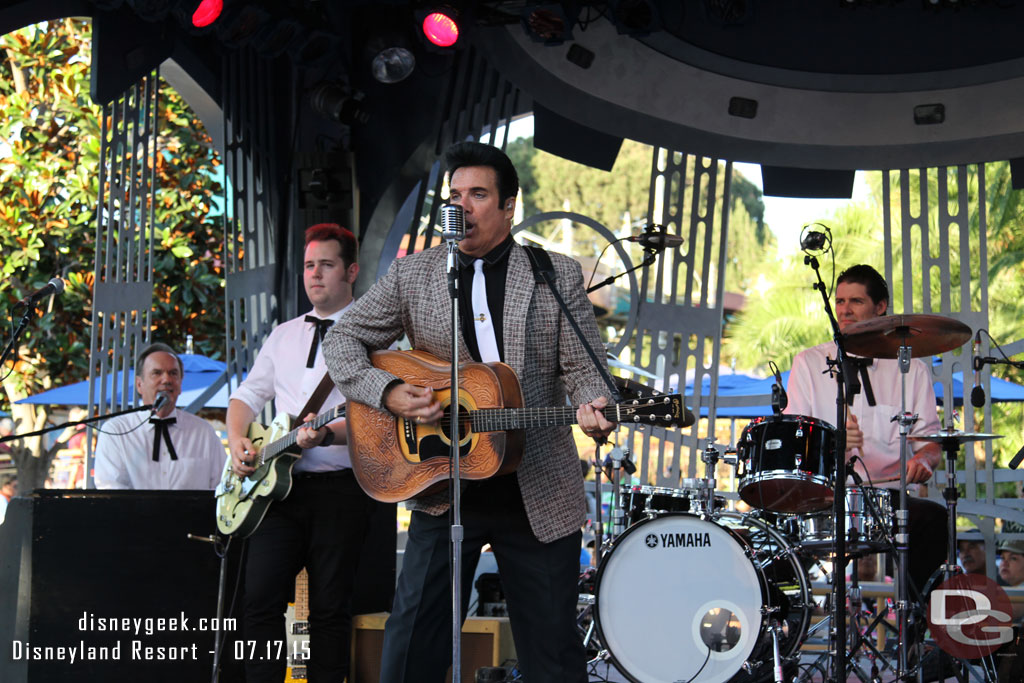 Elvis, Scot Bruce, was performing at the Tomorrowland Terrace this evening.