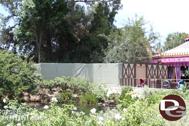 Some work going on the walkway from Frontierland to Fantasy Faire. 