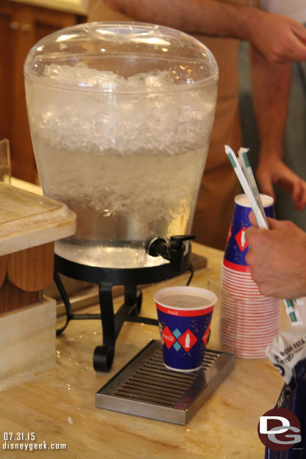 The Market House had ice water on the counter so you did have to wait in line if you wanted a cool drink.