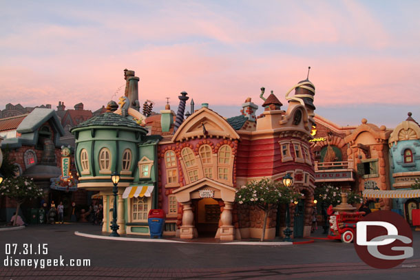 A rare moment of quiet in Toontown in the evening.