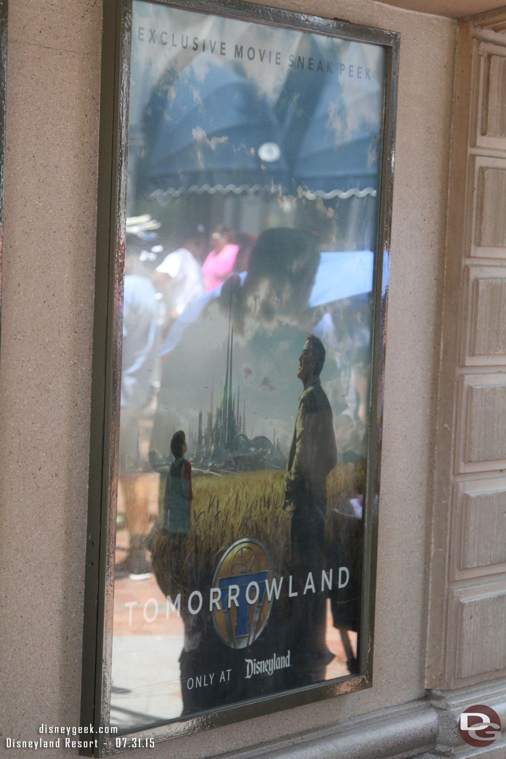 The Tomorrowland preview poster is still up.. 