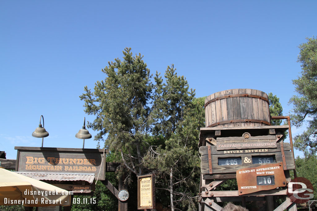 Big Thunder was not crowded when I walked by.