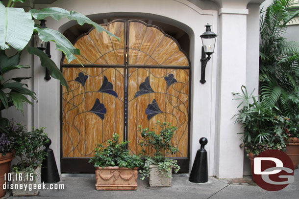 Speaking of Club 33 a couple of planters showed up several weeks (guess months) ago in front of the doorway to the courtyard.