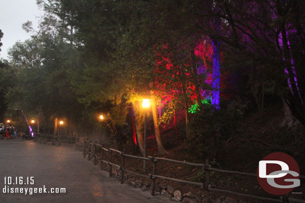 Lights, fog and a soundtrack along the trail for the party.  Most effects were on and it was only 6:20pm (still 40 minutes before the start of the party)