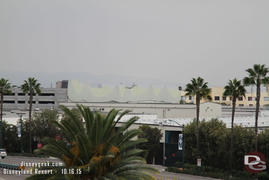 The back hills of Toontown look really faded.. even in this overcast lighting.  Guessing nothing is being done because of upcoming Star Wars Land work.