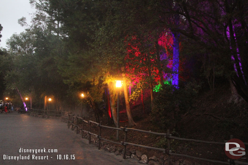 Lights, fog and a soundtrack along the trail for the party.  Most effects were on and it was only 6:20pm (still 40 minutes before the start of the party)