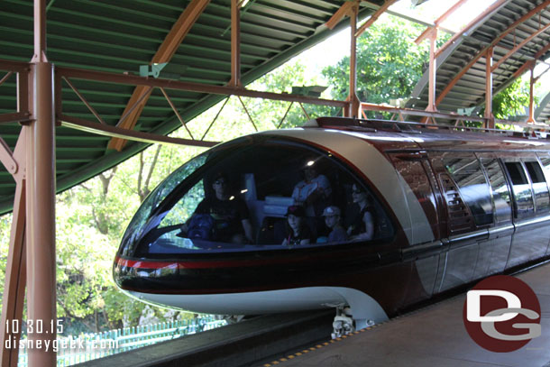 Monorail Red arriving to pick me up