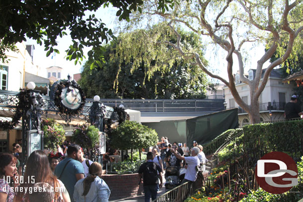 A new walkway has been installed spanning from the second floor of New Orleans Square near the Club 33 Jazz Lounge to the Train Station near the exit/wheelchair ramp.