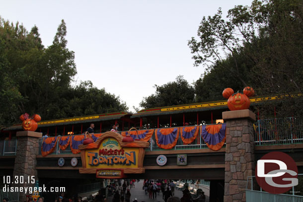 Heading into Toontown.  The entrance is still set up for Halloween with one more party to go Saturday.