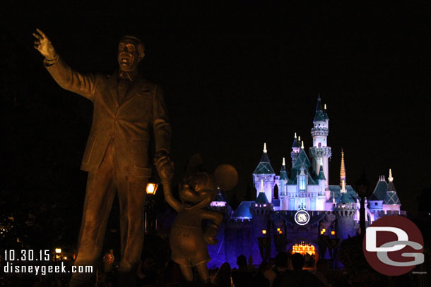 Passing through the hub.. Walt, Mickey and Sleeping Beauty Castle.