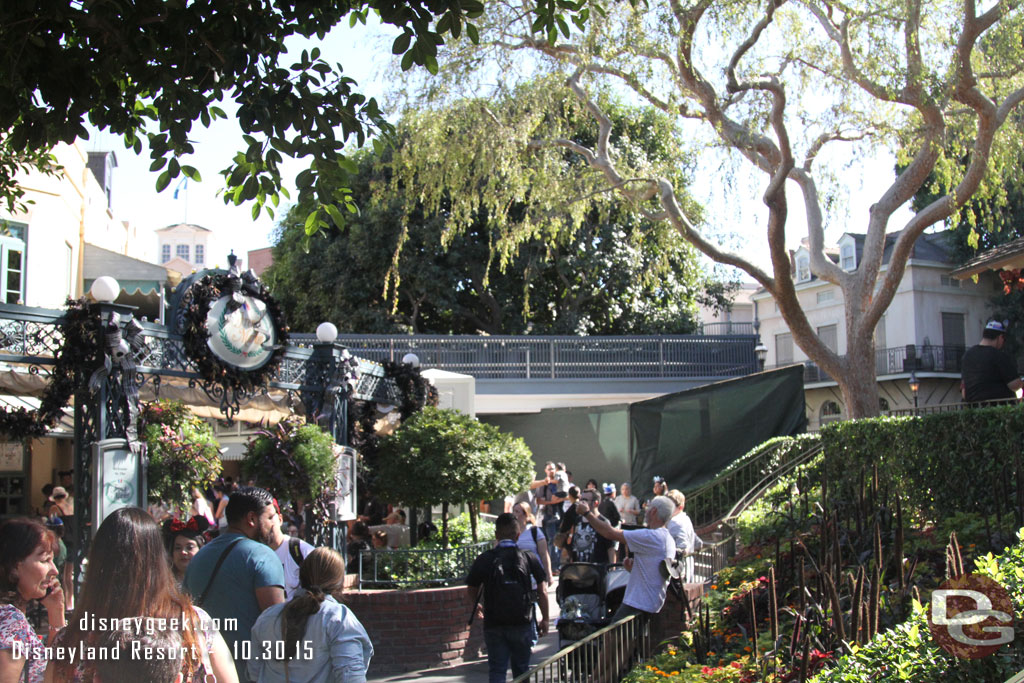 A new walkway has been installed spanning from the second floor of New Orleans Square near the Club 33 Jazz Lounge to the Train Station near the exit/wheelchair ramp.