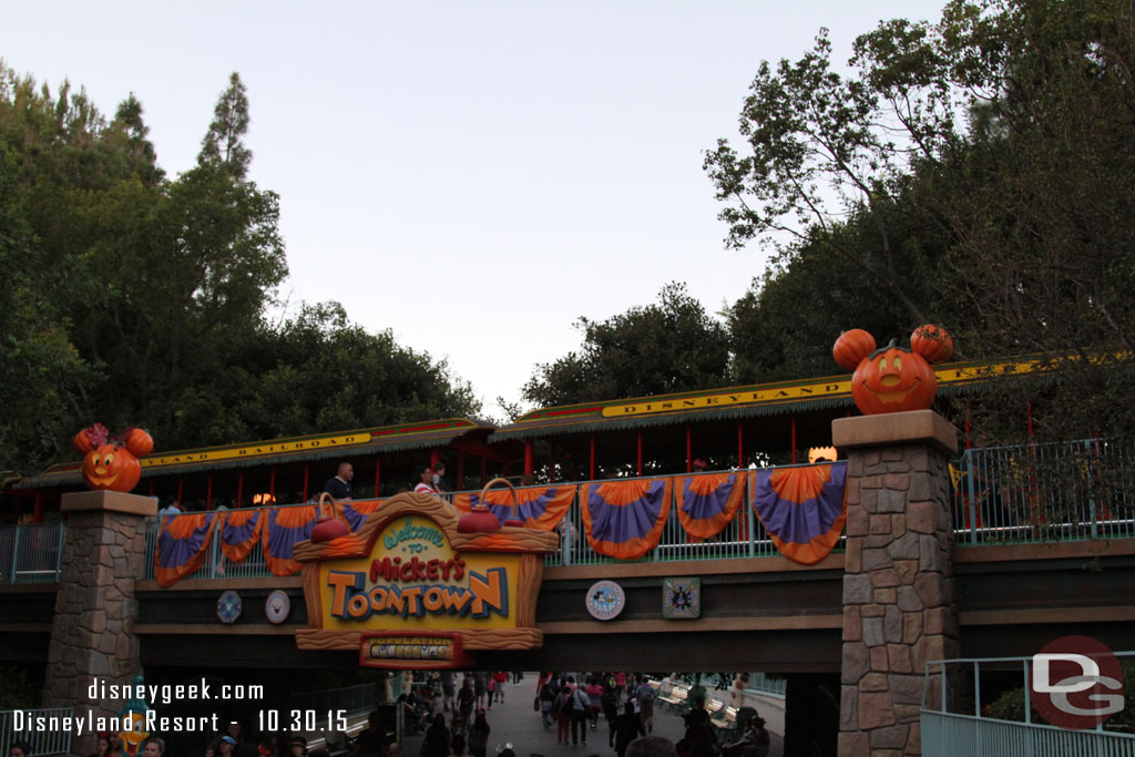 Heading into Toontown.  The entrance is still set up for Halloween with one more party to go Saturday.