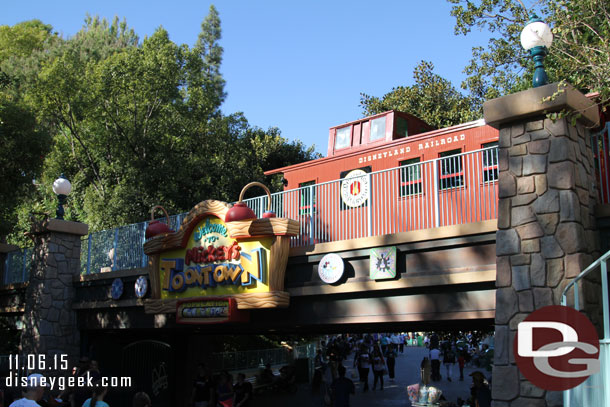 Heading into Toontown where Halloween is now all gone.