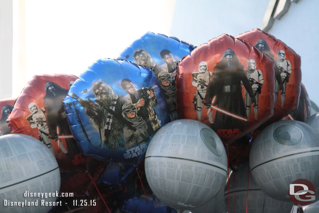 Star Wars: Season of the Force balloons featuring the Light and Dark sides.