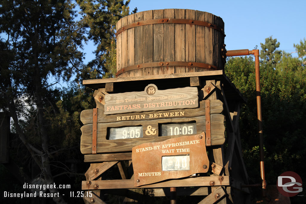 40 min wait and a 5 hour return time at Big Thunder around 4pm.