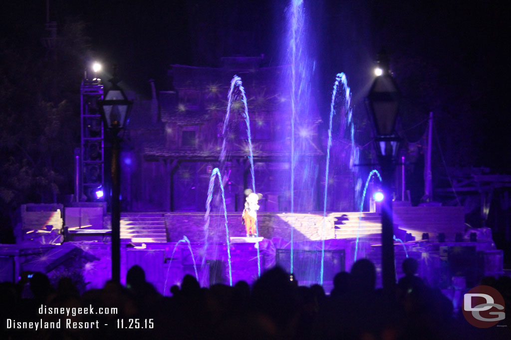 Fantasmic started so I stood in a Standby area for most of the show.