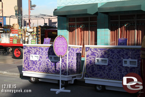 For the final weeks of Aladdin they are offering FastPass using these mobile units to distribute them.