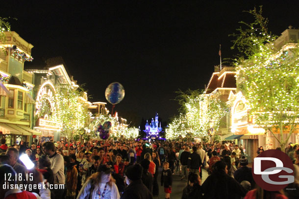 Most guests were exiting after the parade (the crowd on the left). 