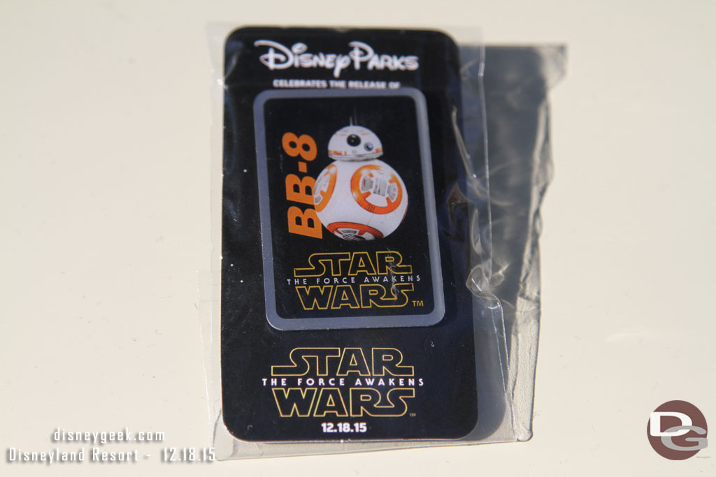 As you entered Cast Members were passing out commemorative pins for Star Wars: the Force Awakens.