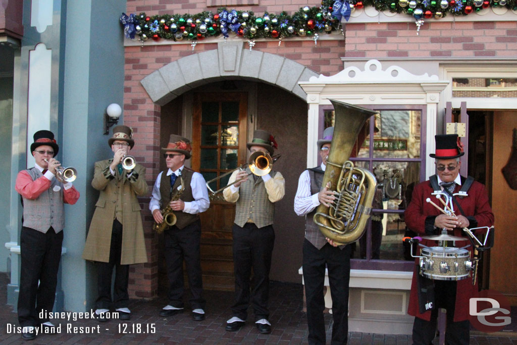 The Dickens Yuletide Band was out as I continued down the street so stopped for their set.