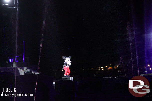 Fantasmic shuts down on Sunday as well and will not return for 12-18 months.