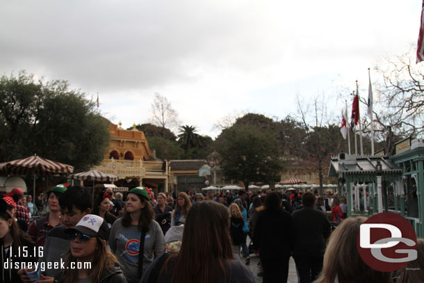 A fair number of people in Frontierland today.