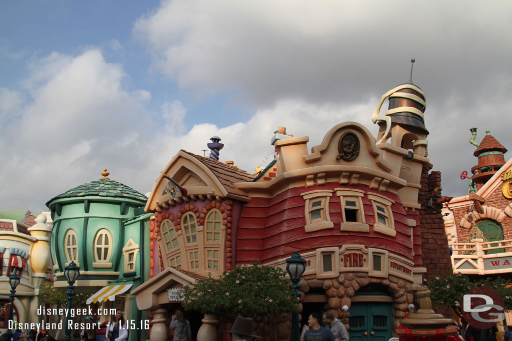 A quick walk through Toontown.  All the Christmas decorations are gone.