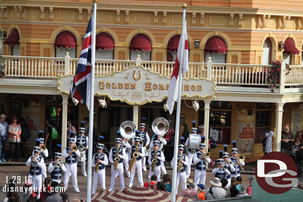 The Disneyland Band was in Frontierland performing, so there was a great soundtrack as I wandered around the Mark Twain this afternoon.