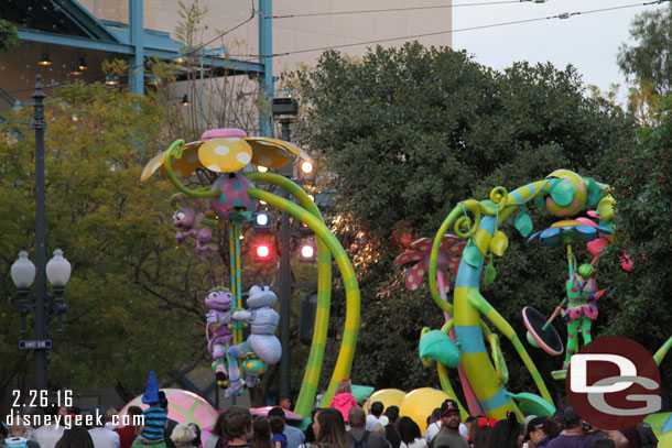 Rounded the corner and ran into the Pixar Play Parade (oops forgot to check the schedule and my watch).