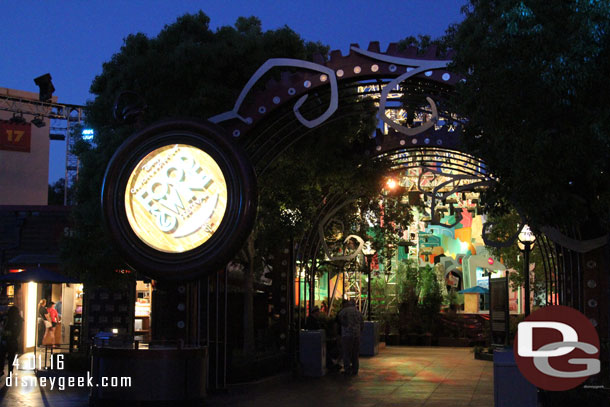 In the evening the Backlot is rather quiet.  The last presentation was at 6:30pm so by 7:00pm all was done.  The Bars were open though.