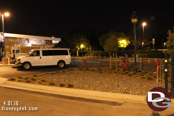 Still seems odd no walls and temporary barriers around the new service facility in the Pinocchio lot.