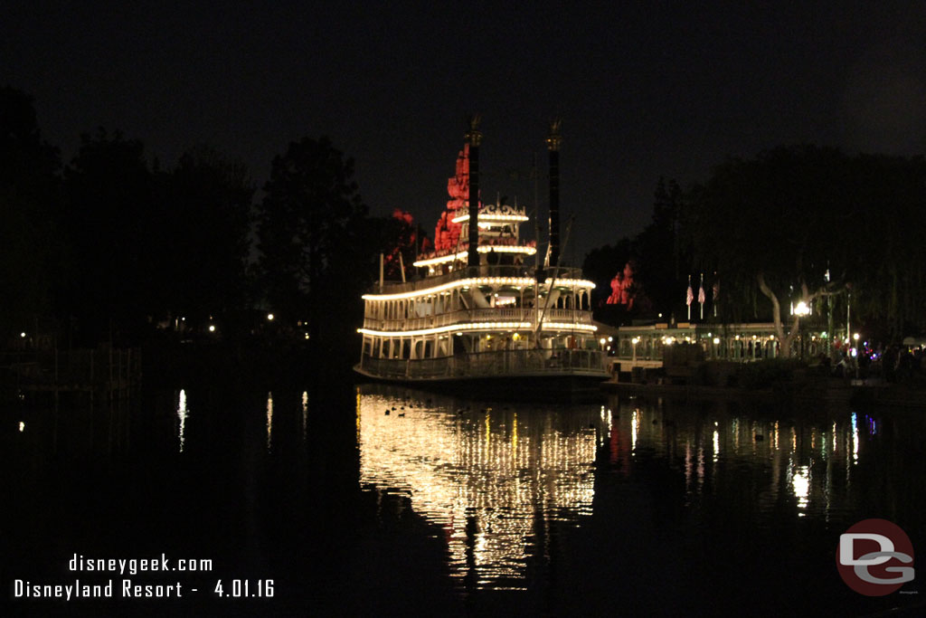 The Mark Twain was open to walk around this evening. On past visits it closed by sunset.